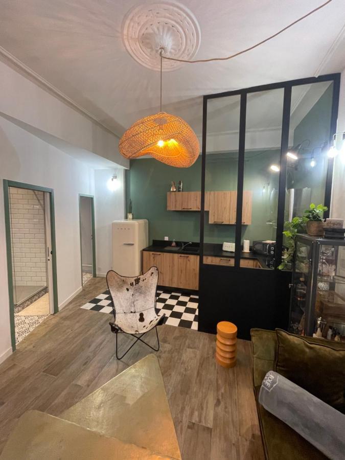 Appartement Au Coeur Du Centre Historique Монпелие Екстериор снимка