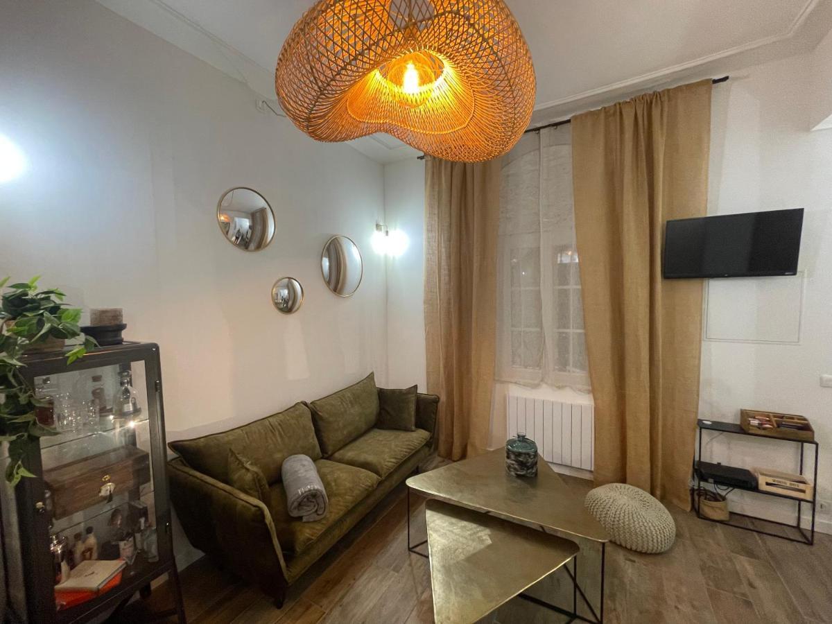 Appartement Au Coeur Du Centre Historique Монпелие Екстериор снимка
